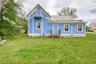 501 Burleson St, Smithville, TX 78957 - Photo 32