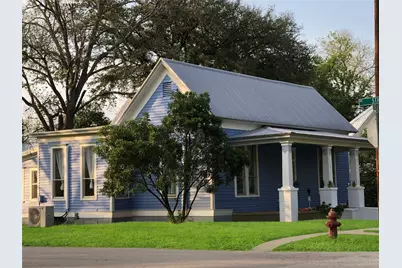 501 Burleson Street, Smithville, TX 78957 - Photo 1