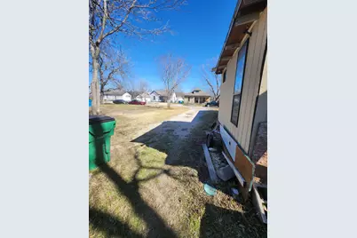 502 W 4th Street, Taylor, TX 76574 - Photo 32