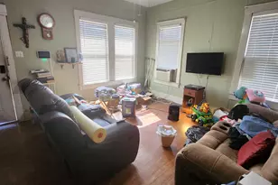 502 W 4th St, Taylor, TX 76574 - Photo 4