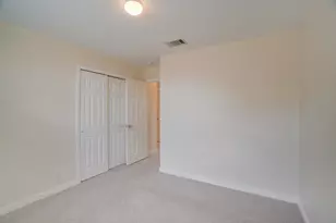 402 Hickory Tree Dr, Georgetown, TX 78626 - Photo 8