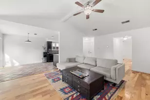 4015 Alexandria Dr, Austin, TX 78749 - Photo 8