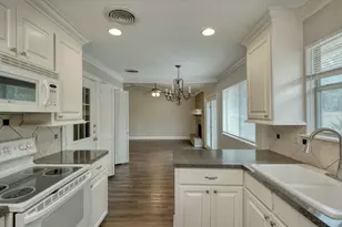 804 Dunman Dr, Georgetown, TX 78628 - Photo 6