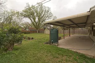 1102 Fowzer Street E, Taylor, TX 76574 - Photo 22
