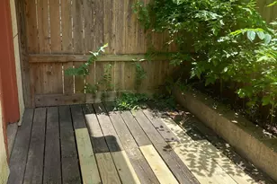 706 W 22nd St, Austin, TX 78705 - Photo 16