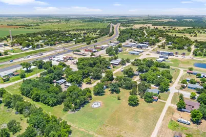 22712 N 12th Street, Buckholts, TX 76518 - Photo 8
