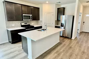 12512 St Thomas Dr, Del Valle, TX 78617 - Photo 2