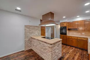 927 E Walnut St, La Grange, TX 78945 - Photo 16