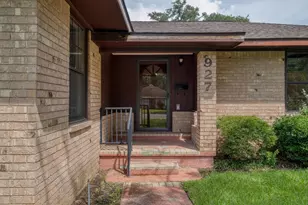 927 E Walnut St, La Grange, TX 78945 - Photo 4