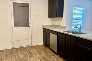 509 Riverdale Dr, Jarrell, TX 76537 - Photo 10