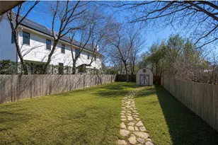 2921 E 14th St, Austin, TX 78702 - Photo 16
