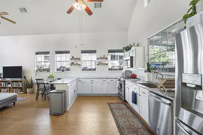 2921 E 14th Street, Austin, TX 78702 - Photo 6
