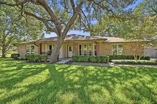810 Pine Siskin Dr, Buda, TX 78610 - Photo 2