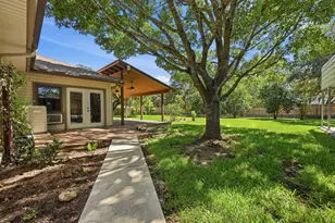 810 Pine Siskin Dr, Buda, TX 78610 - Photo 38