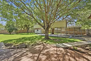 810 Pine Siskin Dr, Buda, TX 78610 - Photo 36