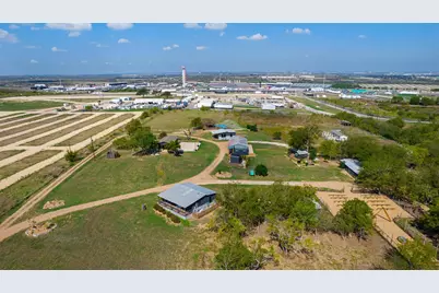 8604 Elroy Road, Del Valle, TX 78617 - Photo 2