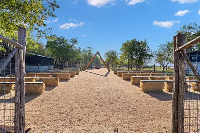 8604 Elroy Road, Del Valle, TX 78617 - Photo 20