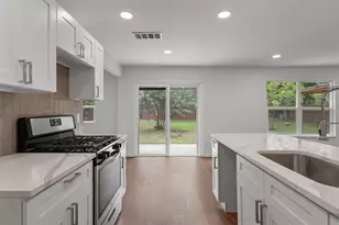 710 Ruby Isle Dr, Leander, TX 78641 - Photo 14