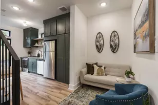 605 E 55th St, Austin, TX 78751 - Photo 6