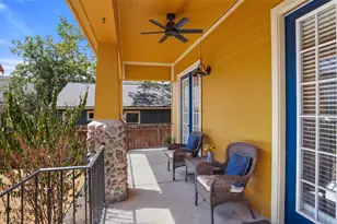 2931 E Martin Luther King Jr Blvd, Austin, TX 78702 - Photo 28