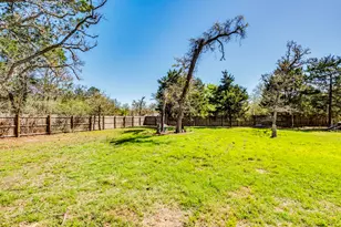 119 Briarwood Ln, Elgin, TX 78621 - Photo 18