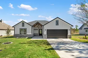 111 Kukui Ct, Bastrop, TX 78602 - Photo 2