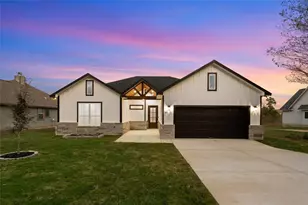 111 Kukui Ct, Bastrop, TX 78602 - Photo 1