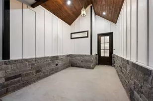 111 Kukui Ct, Bastrop, TX 78602 - Photo 6