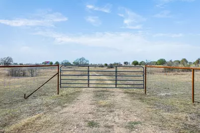1310 N Nassau Road, Round Top, TX 78954 - Photo 14