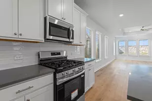 124 Brandywine Rd, Hutto, TX 78634 - Photo 6