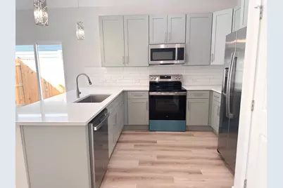 817 5th Street, Lockhart, TX 78644 - Photo 6