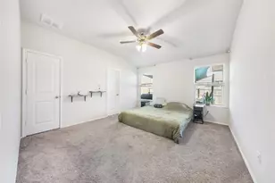 137 Hematite Ln, Jarrell, TX 76537 - Photo 16