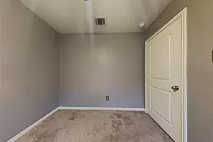 1404 Breanna Ln, Kyle, TX 78640 - Photo 10