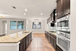 102 Chestnut Ct, Georgetown, TX 78633 - Photo 14