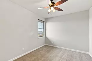 102 Chestnut Ct, Georgetown, TX 78633 - Photo 16