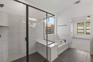 6921 Cliff Rose Dr, Spicewood, TX 78669 - Photo 18