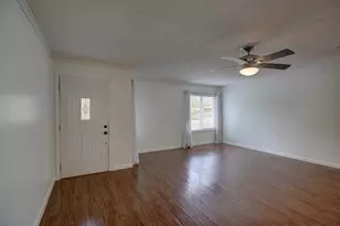 1307 Vine St, Georgetown, TX 78626 - Photo 4