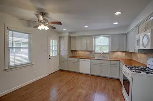 1307 Vine St, Georgetown, TX 78626 - Photo 8