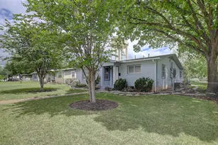 1307 Vine St, Georgetown, TX 78626 - Photo 2