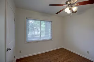 1307 Vine St, Georgetown, TX 78626 - Photo 16