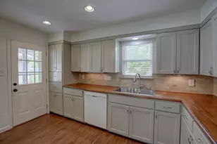 1307 Vine St, Georgetown, TX 78626 - Photo 8
