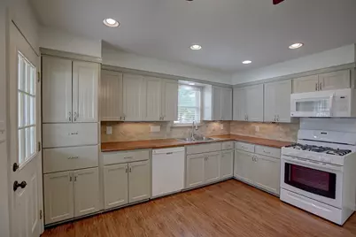 1307 Vine Street, Georgetown, TX 78626 - Photo 2