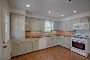1307 Vine St, Georgetown, TX 78626 - Photo 2