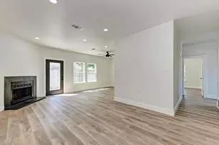 201 W Mockingbird Ln, Austin, TX 78745 - Photo 12