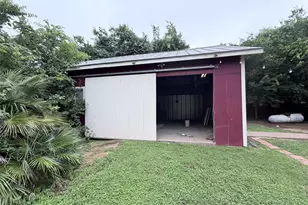 570 W Keanahalululu Ln, Bastrop, TX 78602 - Photo 20