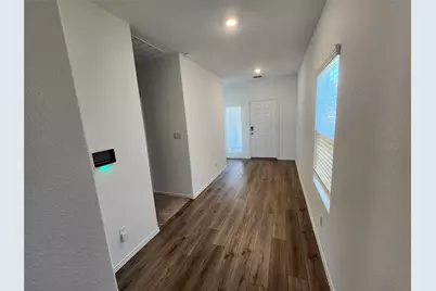 300 The Bad Way, Jarrell, TX 76537 - Photo 6