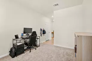 148 Hidalgo Ln, Elgin, TX 78621 - Photo 20