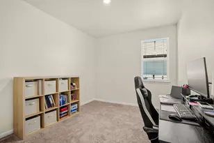 148 Hidalgo Ln, Elgin, TX 78621 - Photo 20