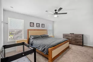 148 Hidalgo Ln, Elgin, TX 78621 - Photo 24