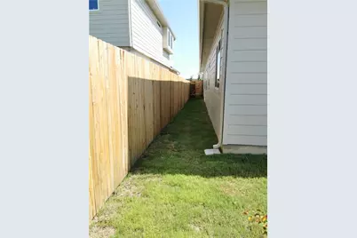 10504 Alemoor Drive, Austin, TX 78747 - Photo 16